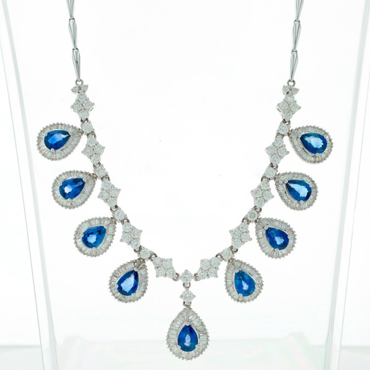DIAMOND AND SAPPHIRE NECKLACE
