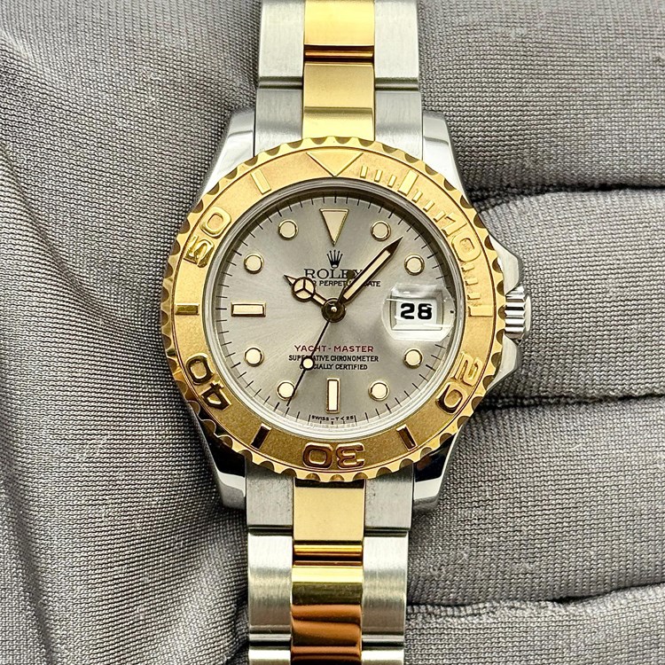 YACHT-MASTER