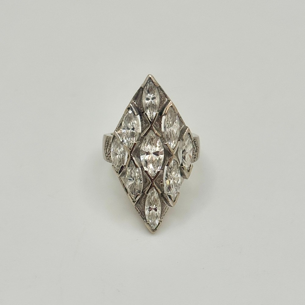 DIAMOND RING
