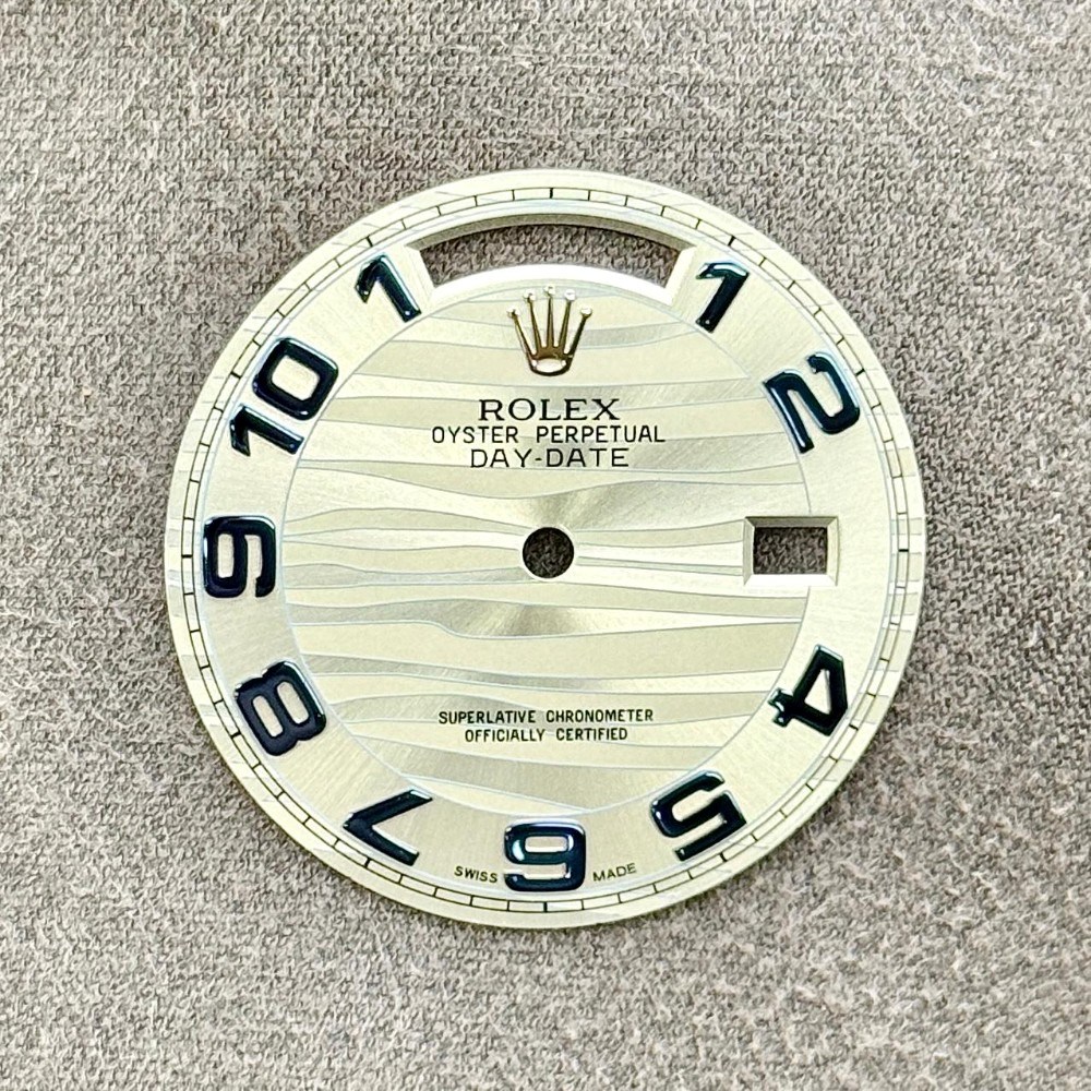 DAY-DATE SILVER WAVE ARABIC DIAL