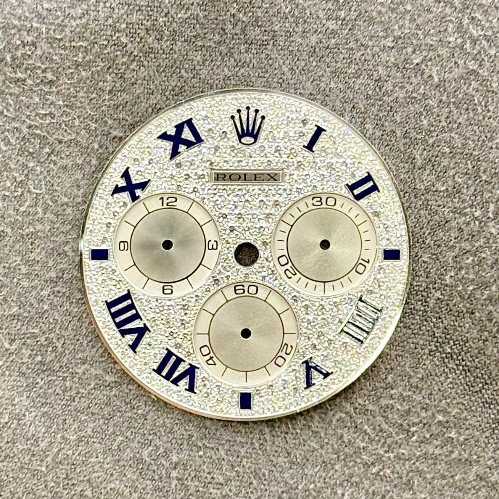 DAYTONA PAVE ROMAN WITH SILVER SUBDIALS DIAL