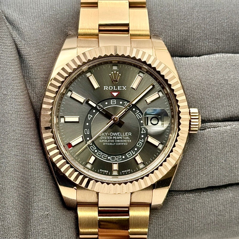 SKY-DWELLER
